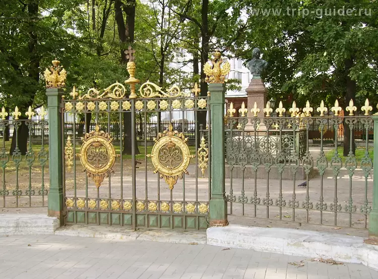 Ажурная ограда