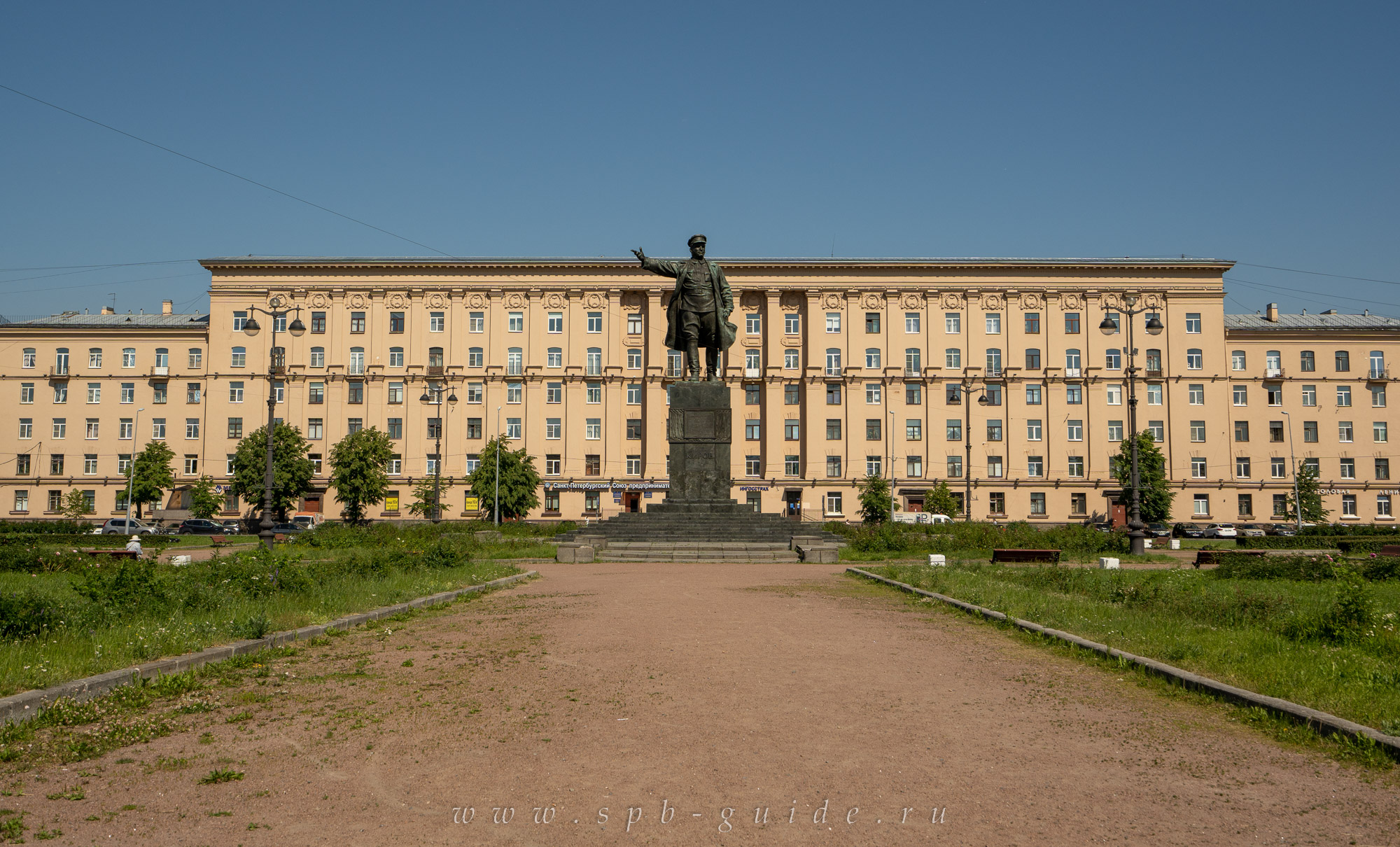 Кировская площадь в Санкт-Петербурге Кировская площадь в Санкт-Петербурге