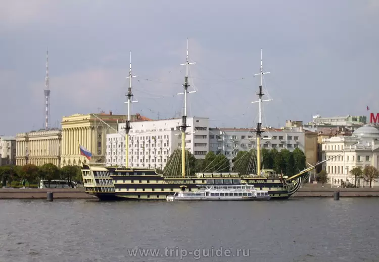 Петровская набережная, фото