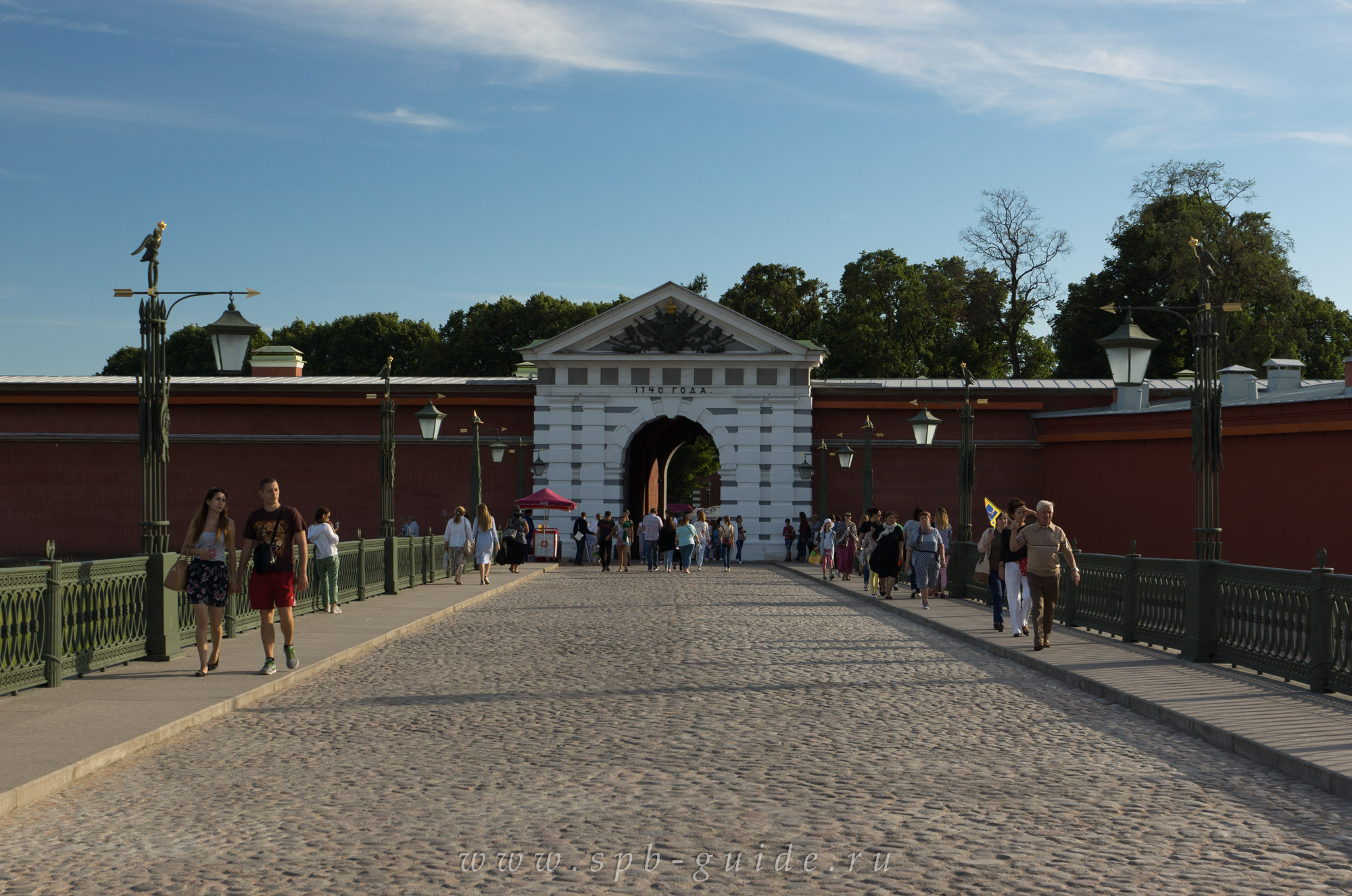 Иоанновские ворота Петропавловской крепости Иоанновские ворота Петропавловской крепости